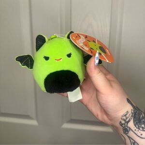 Squishmallows Halloween Leap the Bat Plush Keychain 2025
